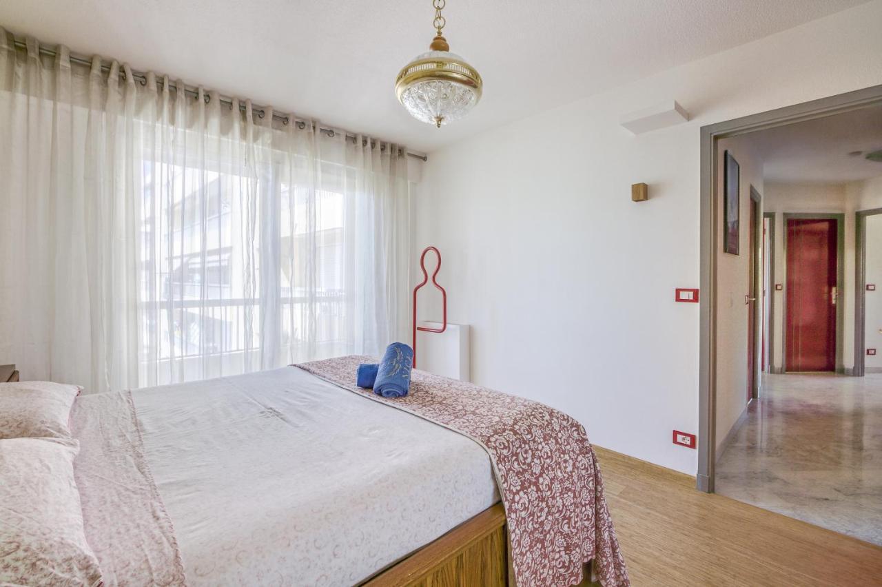 Greeter-Appartement Lumineux Avec Vue Sur La Mer Ница Екстериор снимка