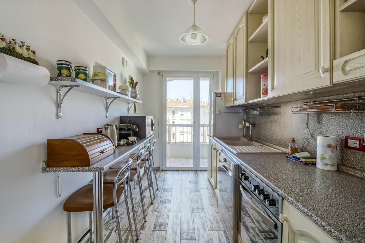 Greeter-Appartement Lumineux Avec Vue Sur La Mer Ница Екстериор снимка